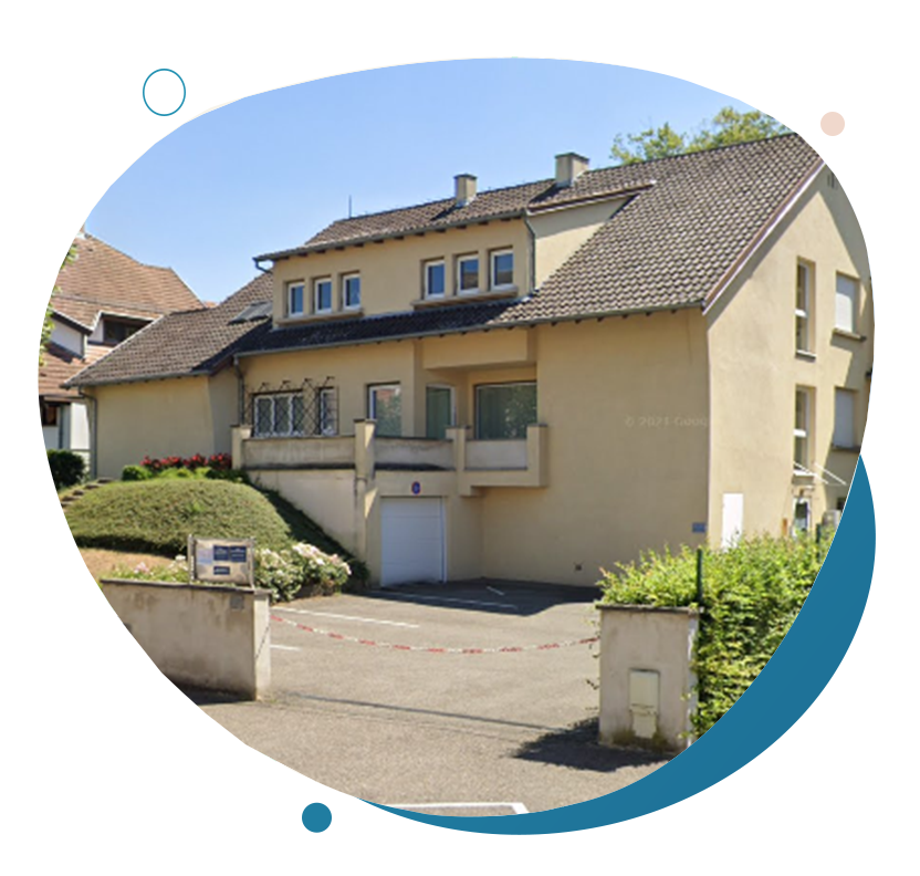 https://www.dentiste-heitzmann-haguenau.fr/wp-content/uploads/2022/12/cabinet.png
